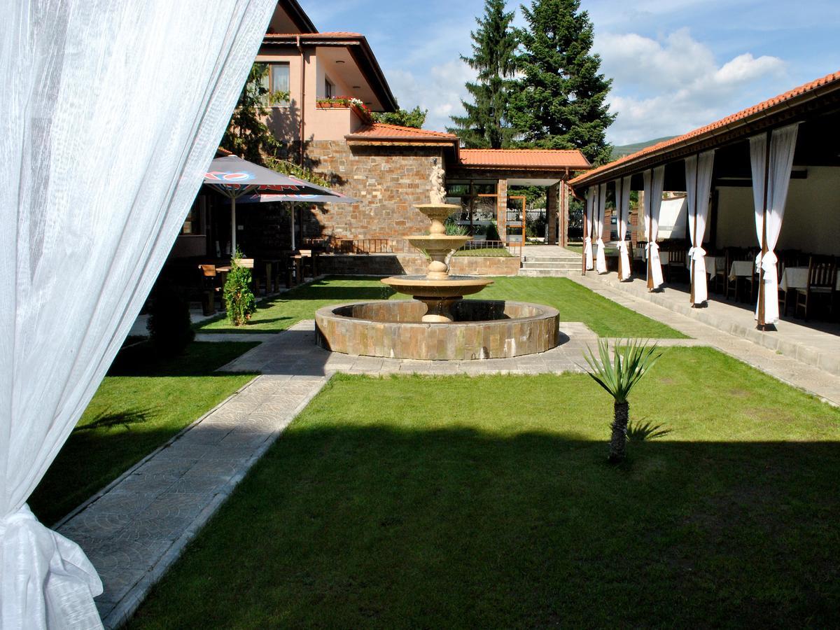 Spa Hotel Ivelia Dubnitsa Exteriör bild